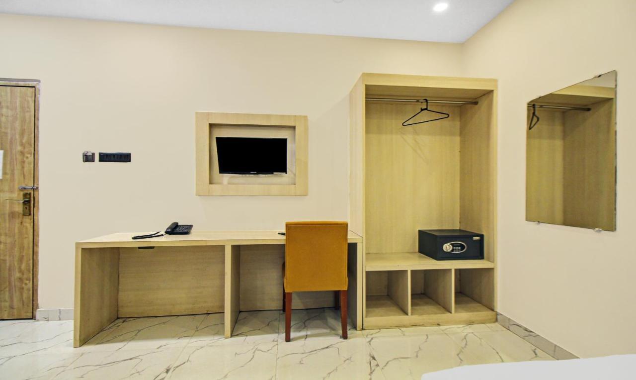 Itsy Hotels Transit Express コルカタ エクステリア 写真